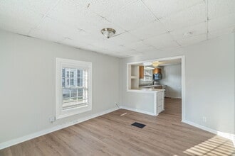 Building Photo - 1869 Beech St SE
