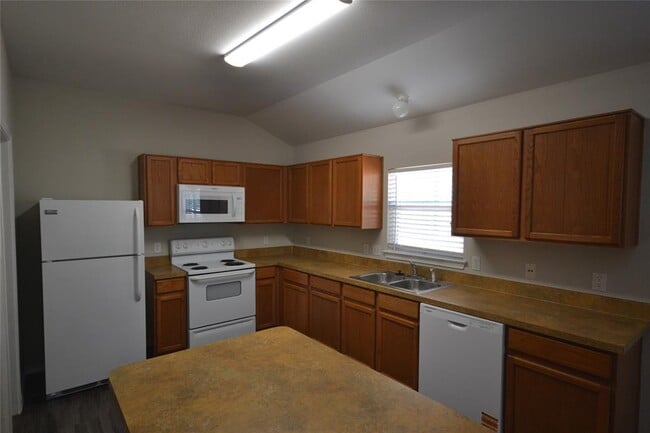 Building Photo - 2106 Kane Cove