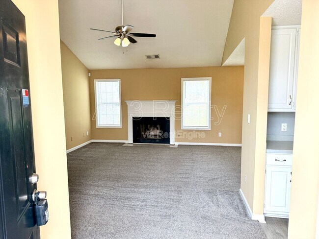 Building Photo - 545 Plantation Cove
