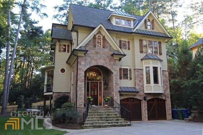 Building Photo - 967 Canter Rd NE