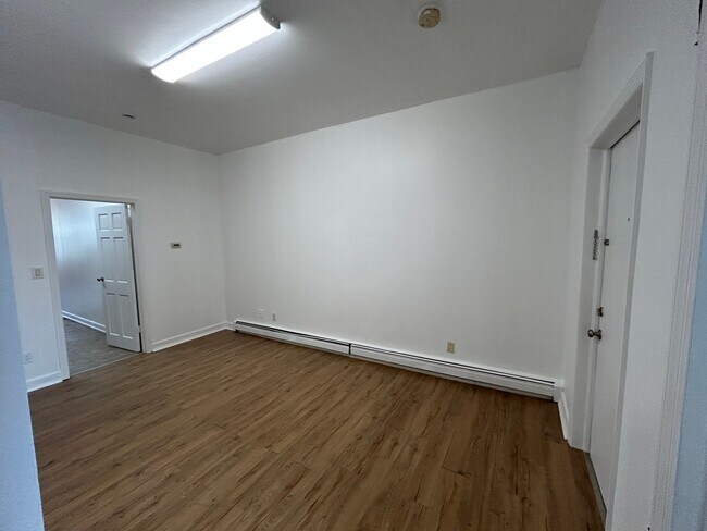 Building Photo - 150 Midland Ave