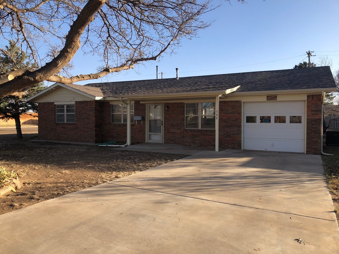 508 Poplar St, Levelland, TX 79336 House Rental in Levelland, TX