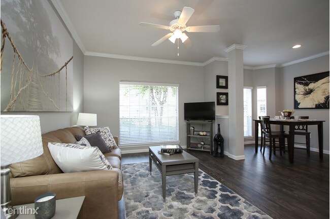 Building Photo - 1 br, 1 bath Flat - 12921 Kuykendahl Rd 690sf