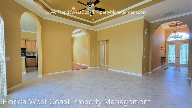 Building Photo - 4 br, 3 bath House - 6623 37th St E