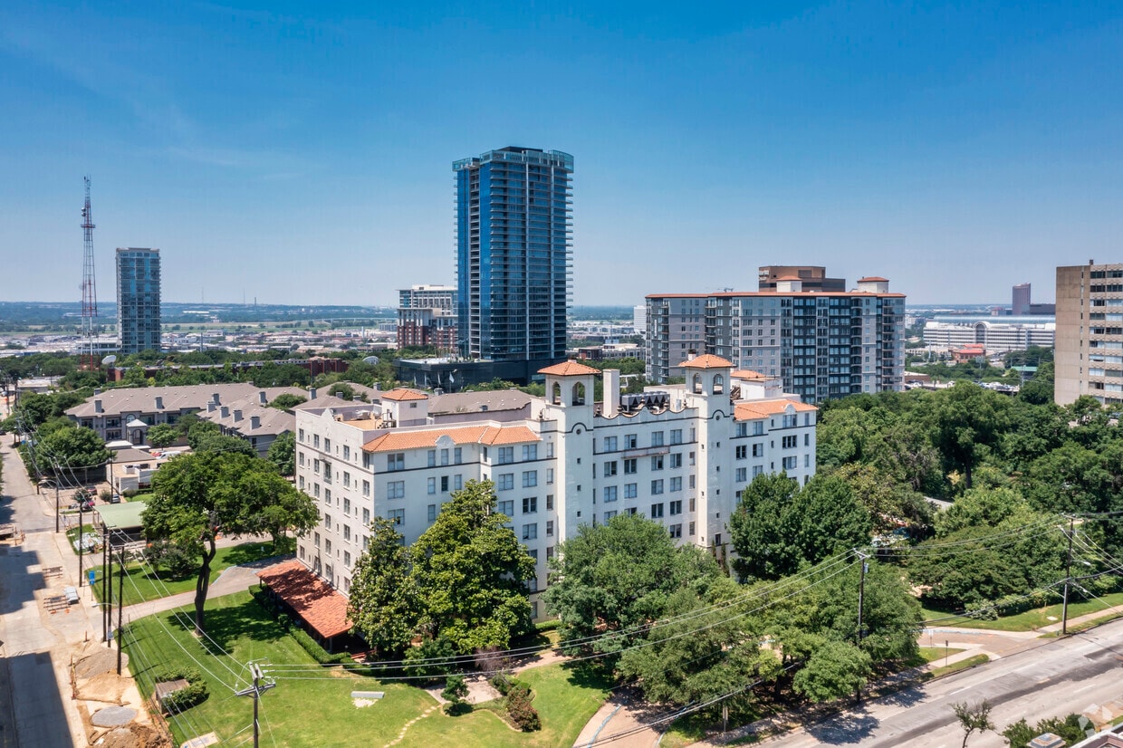 maple-terrace-apartments-in-dallas-tx-apartments