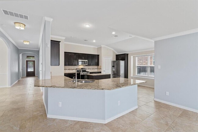 Building Photo - 417 Briar Park Dr