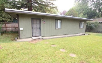 Building Photo - 1221 Citrus Ave