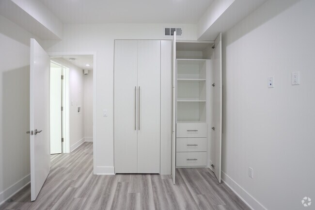 1BR, 1BA-767 SF - The Luxe Residential