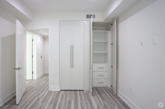 1BR, 1BA-767 SF - The Luxe Residential