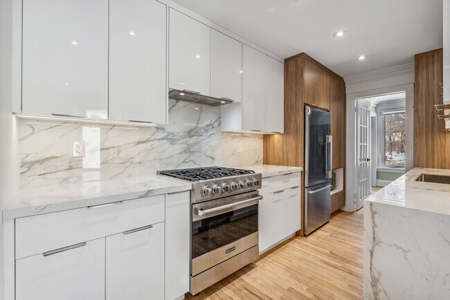 Photo du bâtiment - 254 Cottingham St