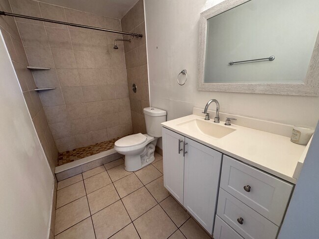 Foto del edificio - 3441 NW 44th St
