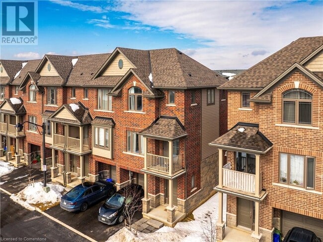 Building Photo - 19 Picardy Dr