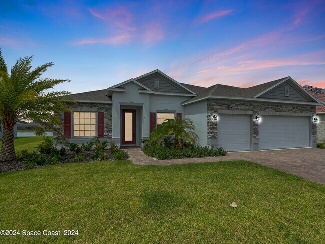 Foto del edificio - 6215 Moonrise Dr