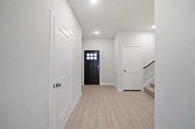 Building Photo - 28 Valiant Ridge Trail