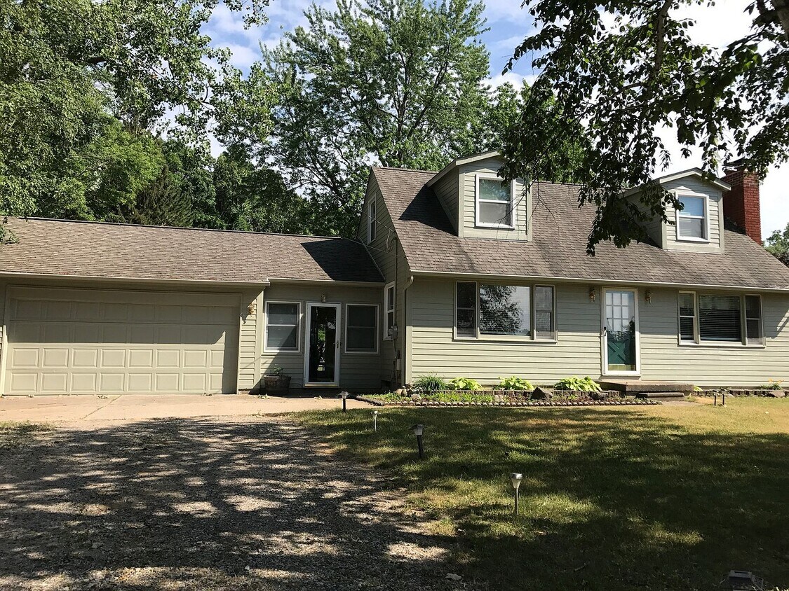 Primary Photo - 3271 Horrell Ct