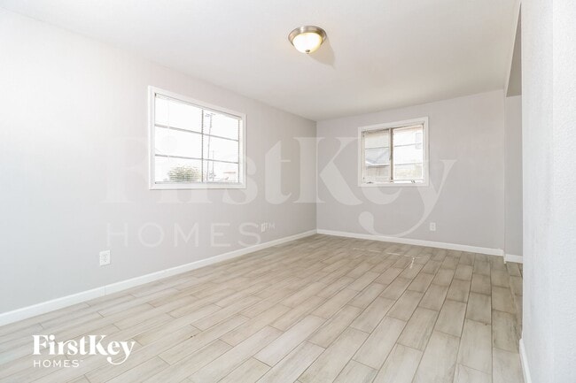 Foto del edificio - 2735 W Royal Palm Rd