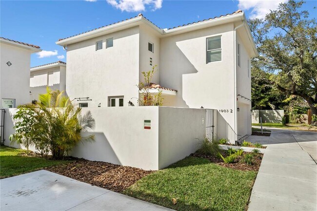 Foto del edificio - 1903 W Bristol Ave