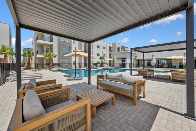 Foto del edificio - Desert Commons East