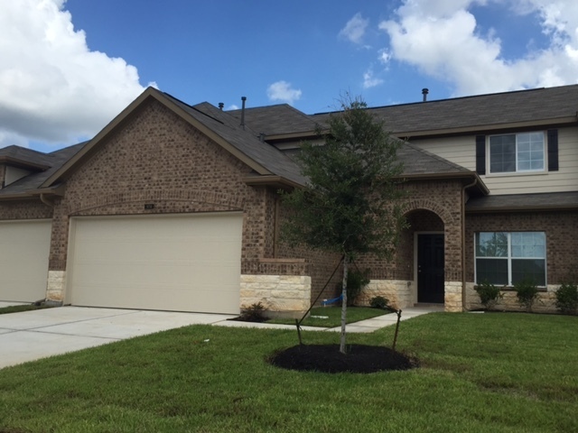 Foto principal - Bavaria - 9714 Piave Dr, Houston, TX 77044