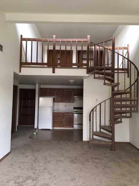 Interior Photo - River Park Terrace