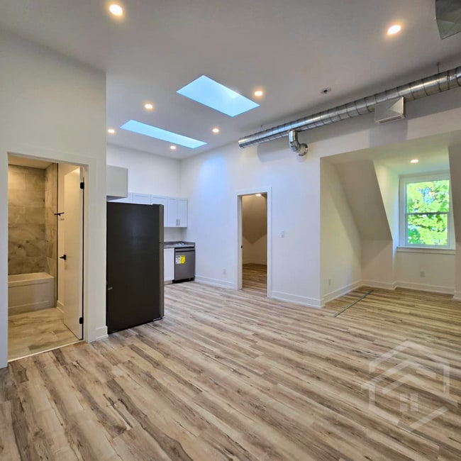 Photo du bâtiment - BRAND NEW 2-bedroom Apartment in Norwich!!