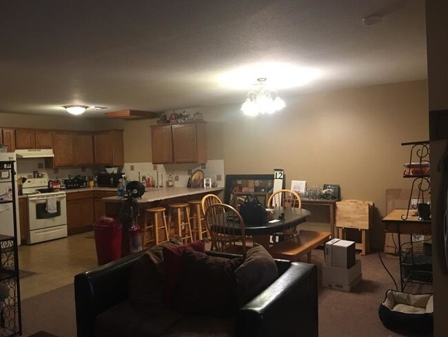 Foto del edificio - 611 S Mt Carmel St