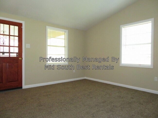 Foto del edificio - 2221 Hawkins Mill Rd