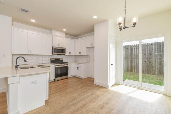 Foto del edificio - 16571 Oasis Glade Dr