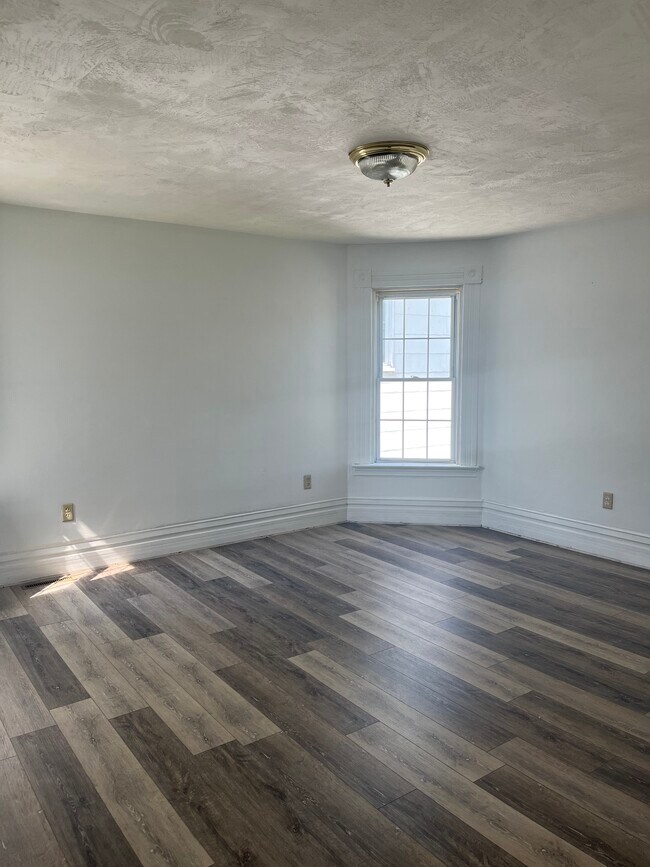 Foto del edificio - 307 N 1st St