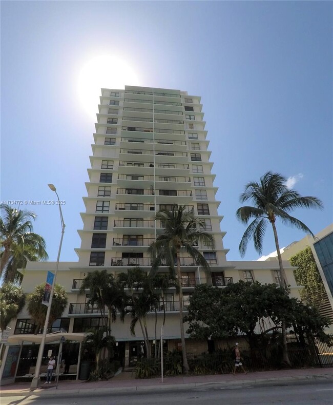 Secure building - 1800 Collins Ave