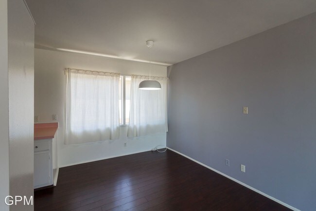 Foto del edificio - 2356 Duane St