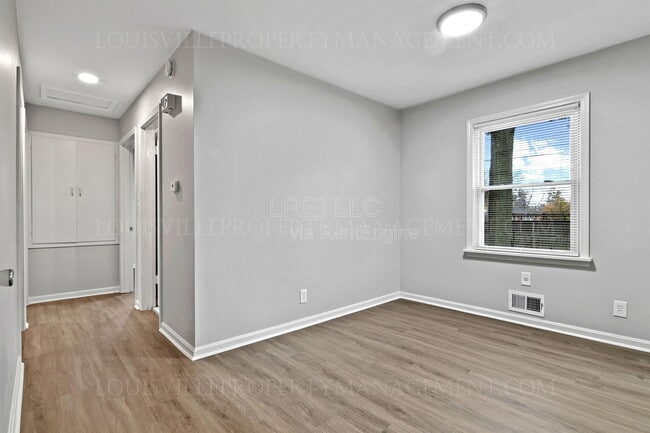 Building Photo - 3107 Iris Way