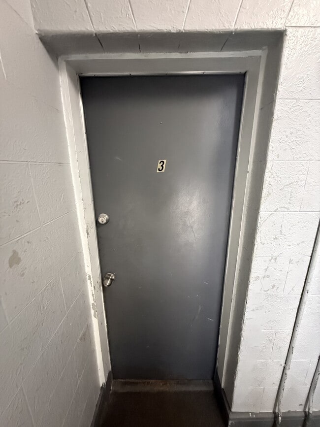 Building Photo - 280 Blake Blvd