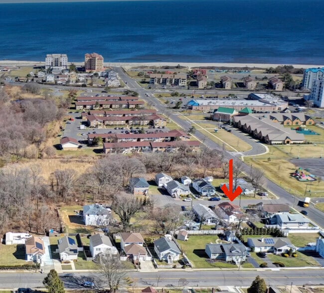 Two Blocks from the Atlantic Ocean - 8 Calvert Ave