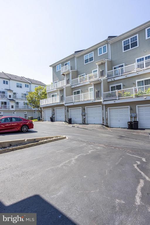 Building Photo - 13538 Waterford Hills Blvd