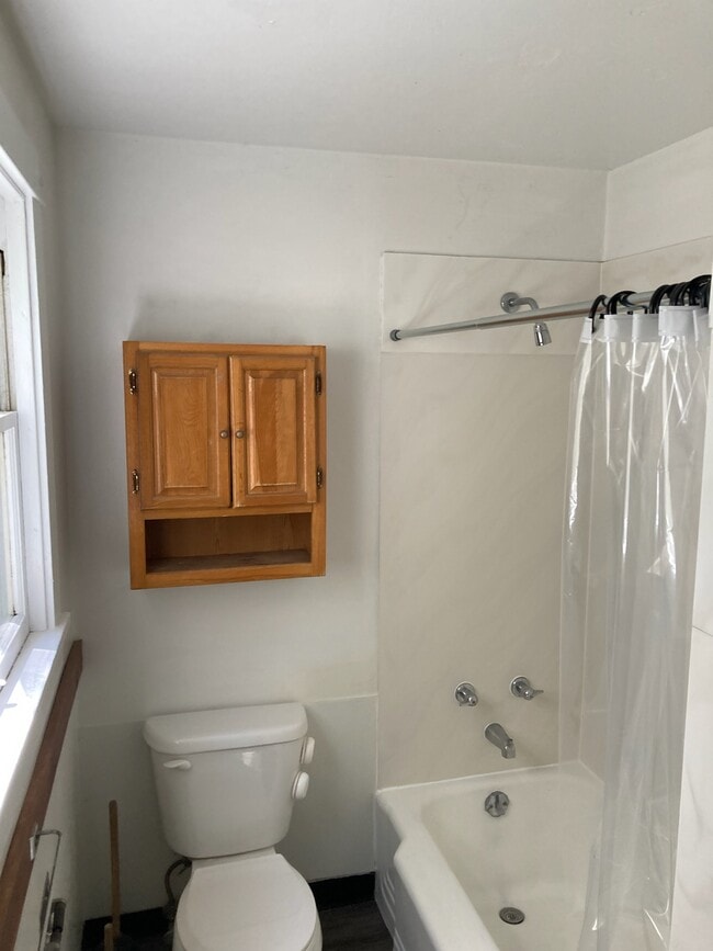 Bathroom #1 - 931 E State St