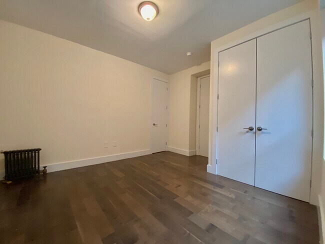 Building Photo - 1090 St Nicholas Ave