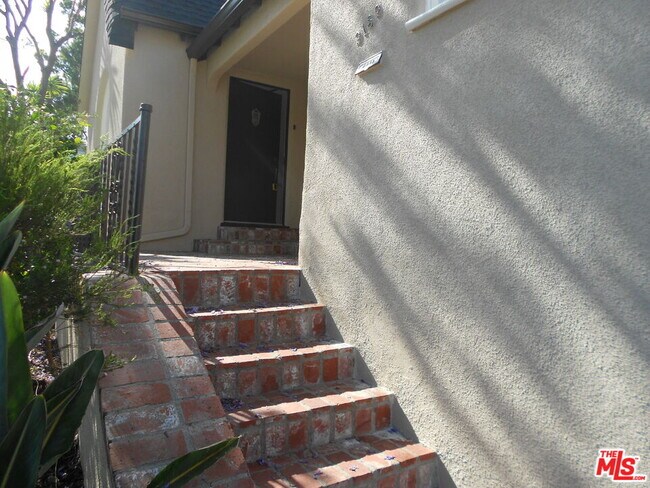Foto del edificio - 9139 W 25th St