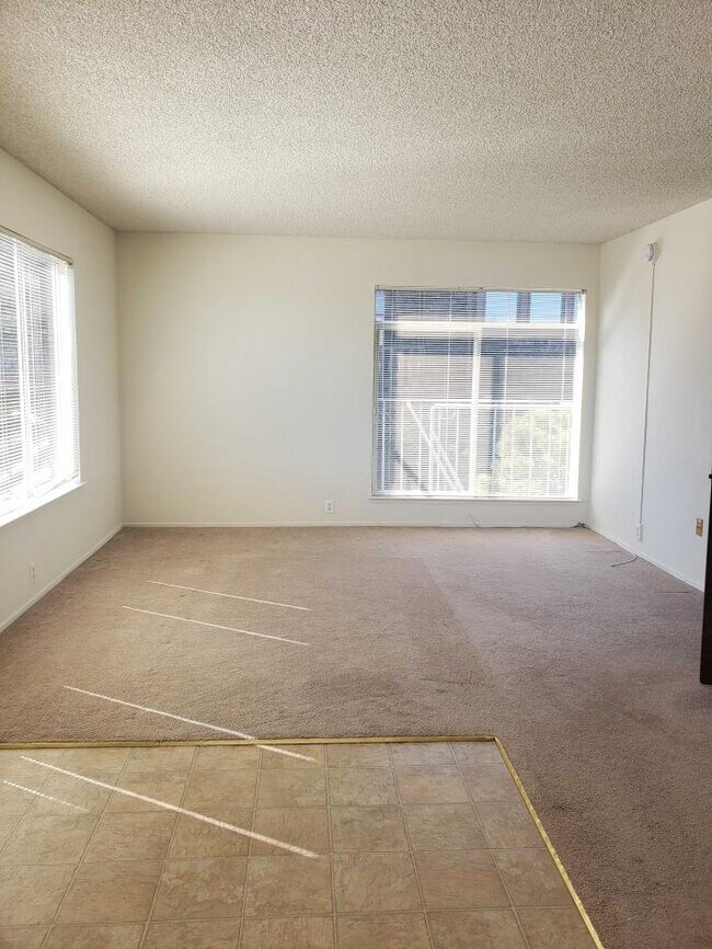 Building Photo - 1 bedroom in San Francisco CA 94114