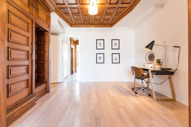 Foto del edificio - 859 Saint Marks Ave