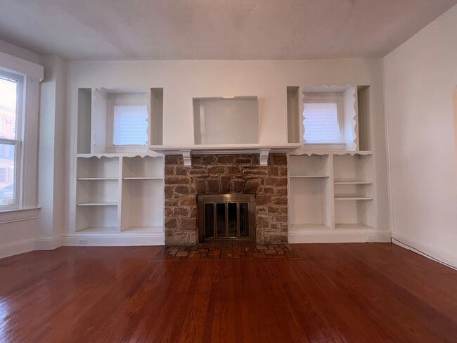 Foto del edificio - 1st Floor, 1-2 Bedroom Apartment with Yard in York City SD
