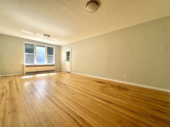 Building Photo - 500 Kappock St
