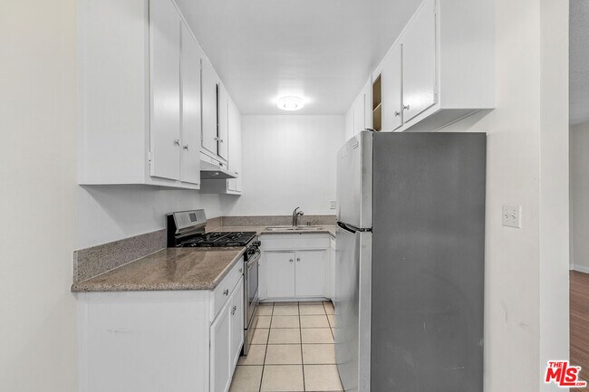 Foto del edificio - 2637 S Centinela Ave