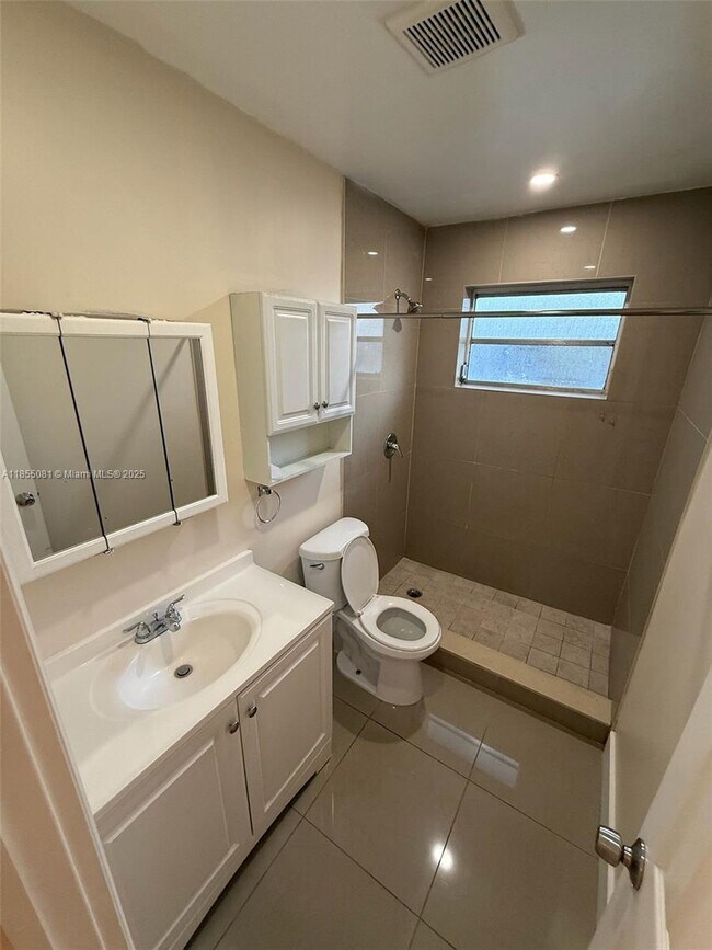 Foto del edificio - 5290 NW 2nd Terrace