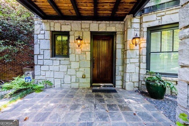 Foto del edificio - 470 Hamilton St SE