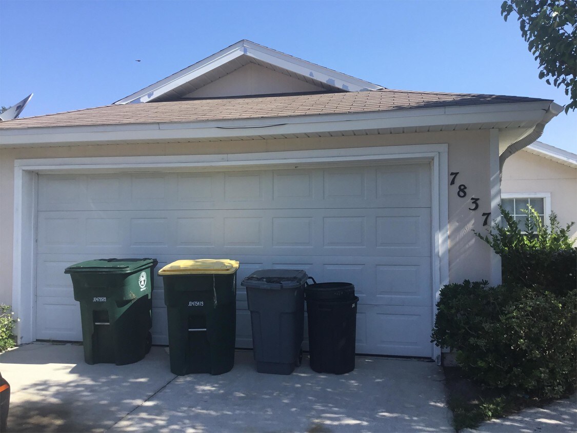 Foto del edificio - 7837 Cherry Field Dr