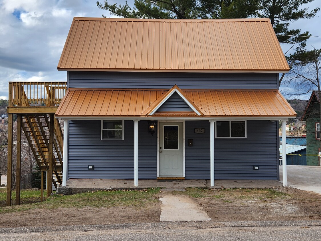 Front Door - 602 W South Ave