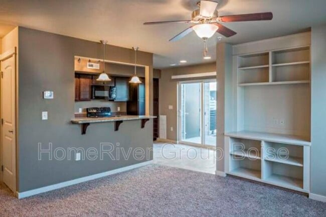 Foto del edificio - 4767 N Morninggale Dr