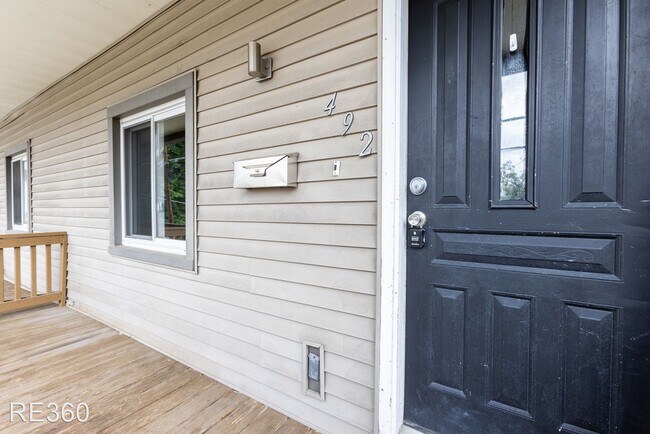 Foto del edificio - 2 br, 1 bath House - 492 Norton Mt Washington