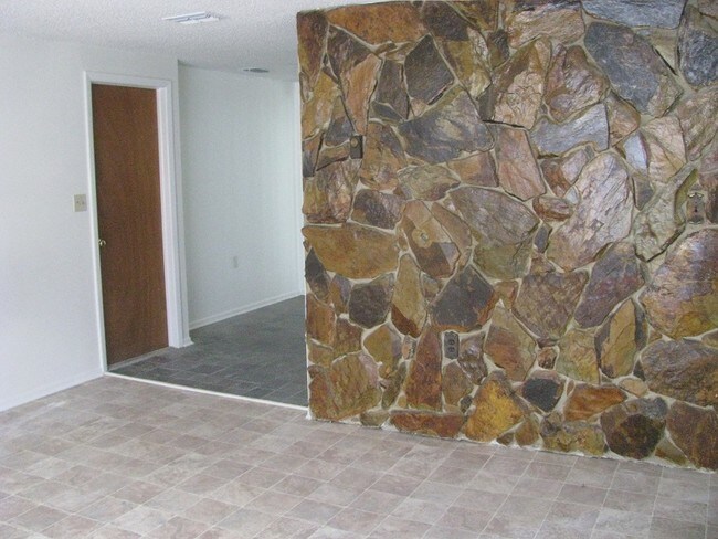 Foto del edificio - 14830 Atlantic Ave